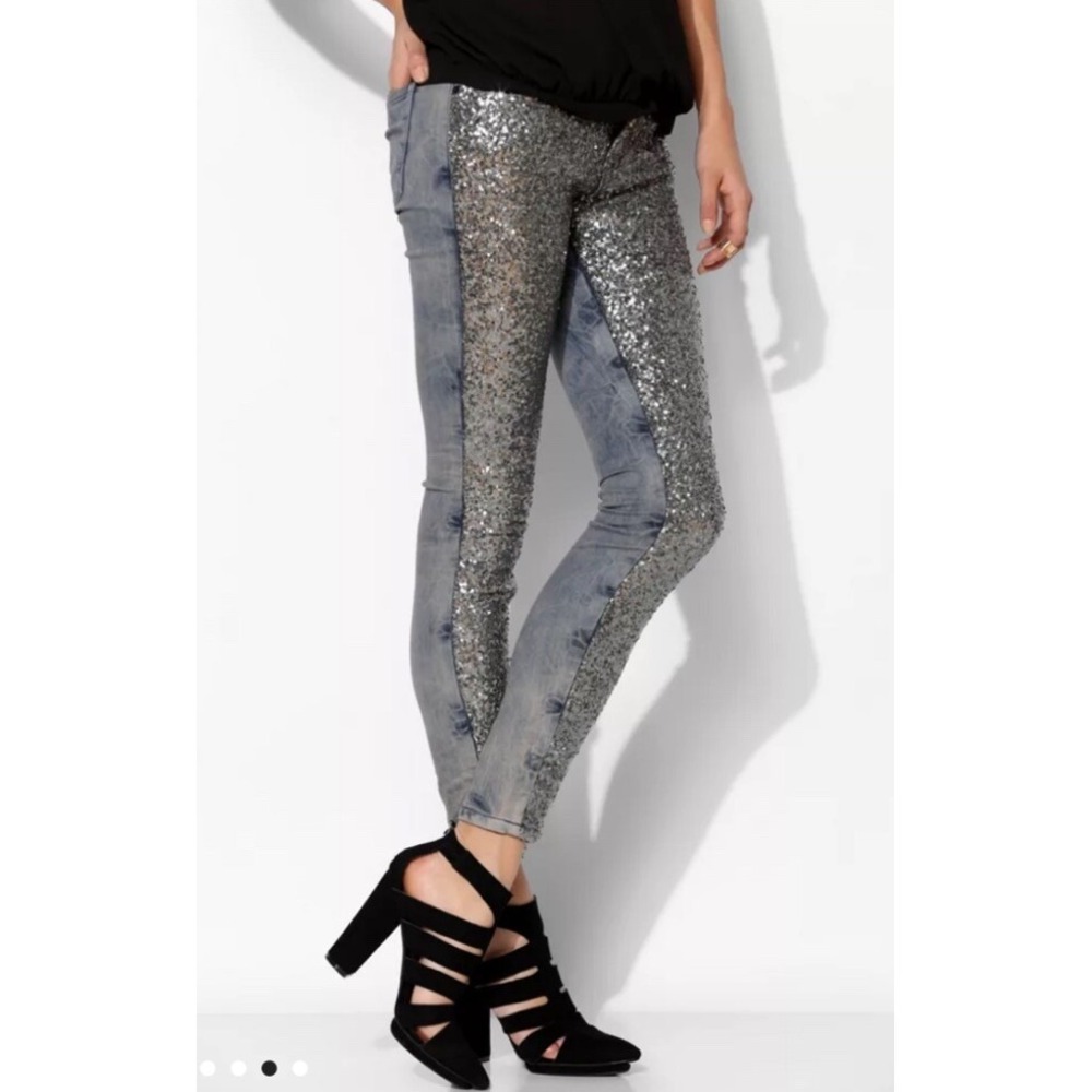 BDG Mid Rise Twig Ankle Jeans Silver Sequin Acid Wash Skinny Denim 26W 29L - Picture 3 of 11